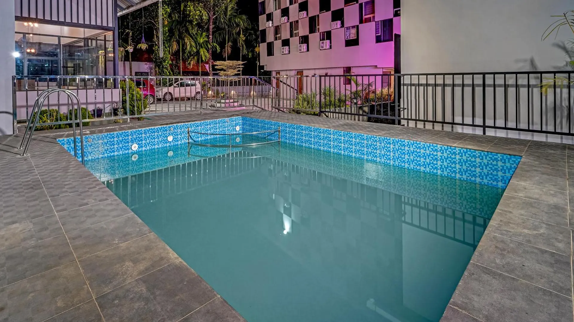 *** Hotel Treebo Regalia Inn Civil Station Kalpetta India